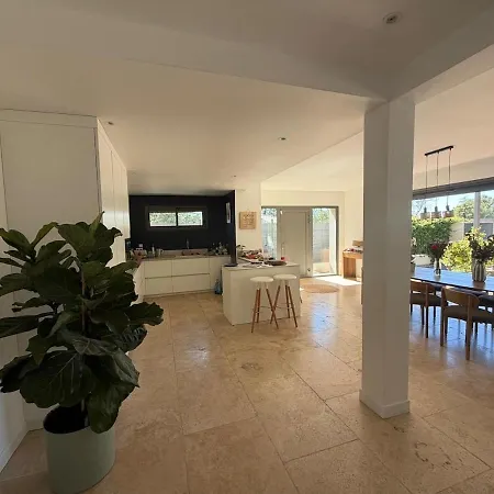 Villa Superbe Climatisée Avec Piscine à *